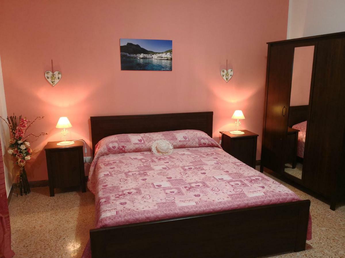 Isole Egadi Bed and Breakfast Trapani Exteriör bild